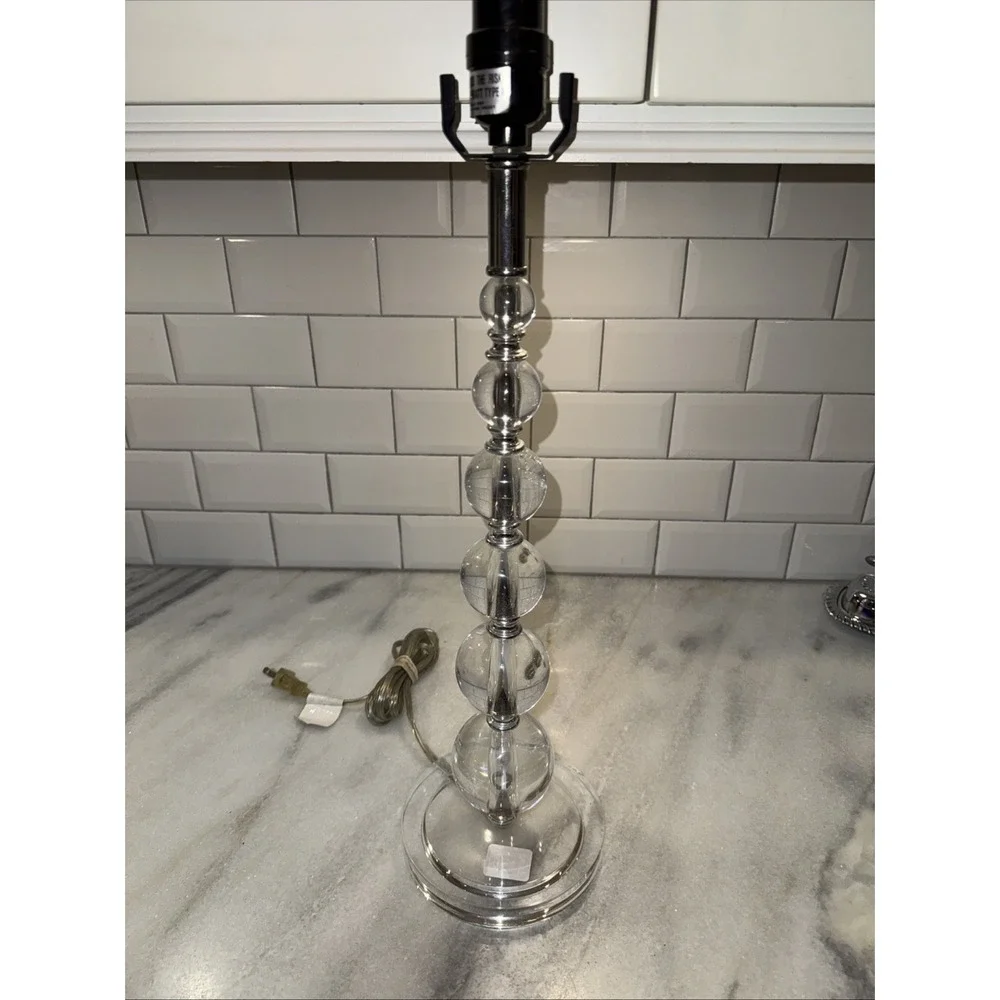Vtg Acrylic‎ Lucite/silver Stacked Ball Table Lamp GW997